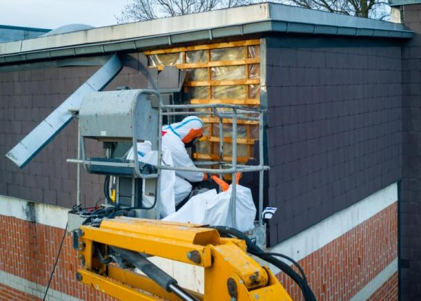 entreprise désamiantage pour couvreurs